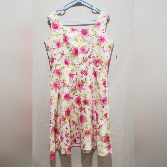 Women's a-line floral dress size 14 - Picture 2 of 3